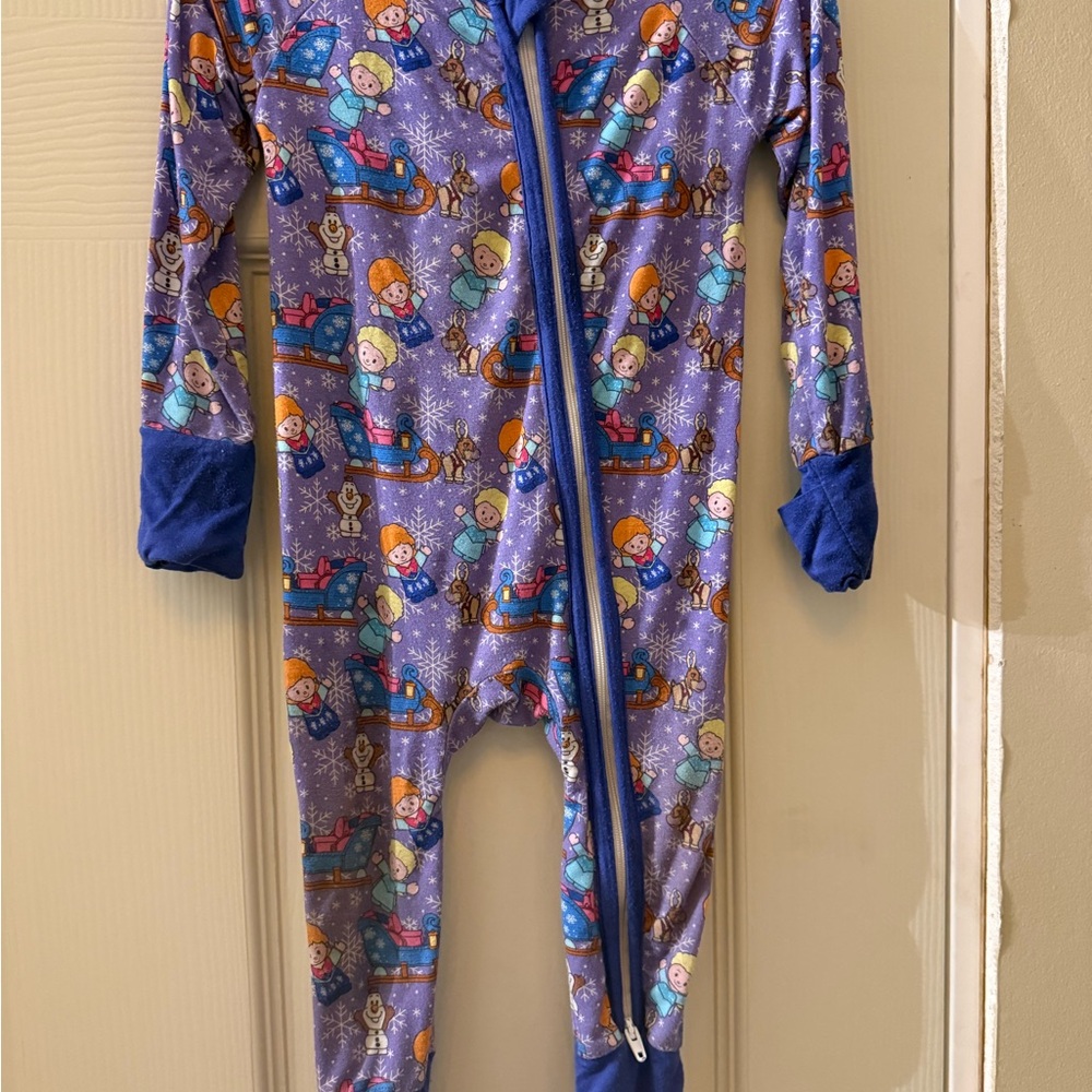 Gigi’s Closet Bamboo Frozen Little People Zippy 6-12m
